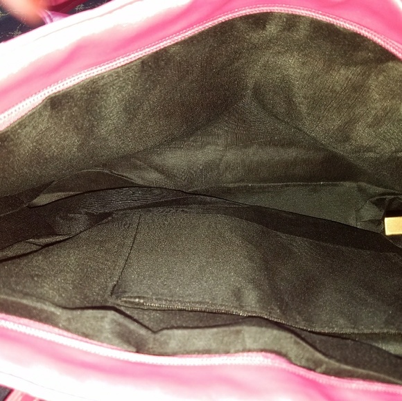 Beautiful pink purse - Picture 3 of 3